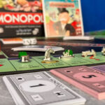 بازی مونوپولی حرفه ای هارد باکس(MONOPOLY) - تصویر 2